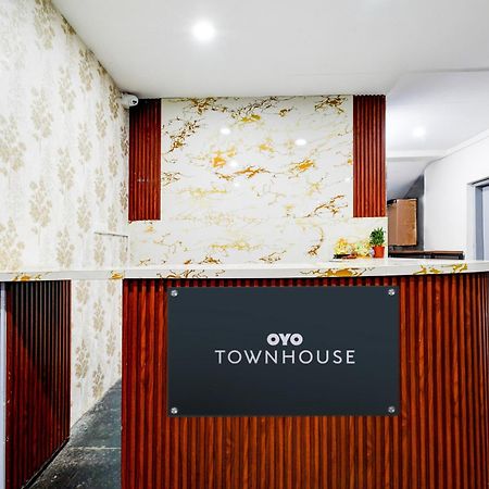 Super Townhouse Unnam Hotels Backside Of Tabala Rasa Pub, Financial District Hyderabad Luaran gambar