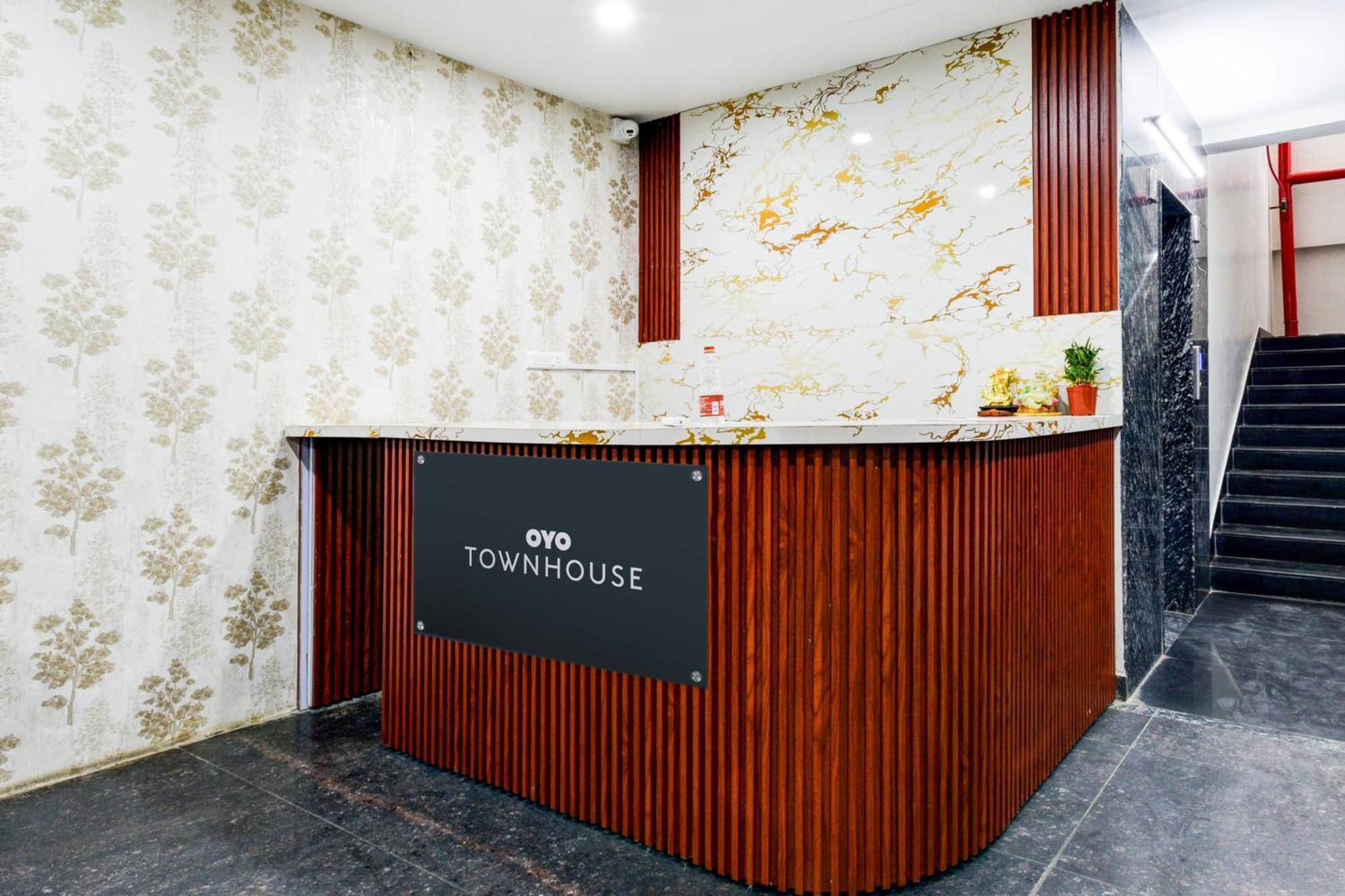 Super Townhouse Unnam Hotels Backside Of Tabala Rasa Pub, Financial District Hyderabad Luaran gambar