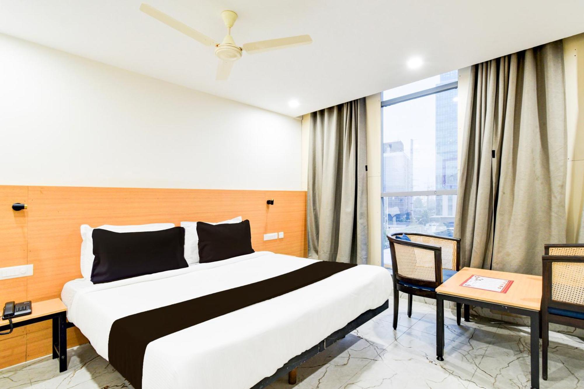 Super Townhouse Unnam Hotels Backside Of Tabala Rasa Pub, Financial District Hyderabad Luaran gambar